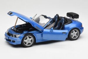 BMW Z3 M Roadster Avec Porte-Bagages Bleu Métallique UT Models 1:18 20416 Métal — image 2 sur 8