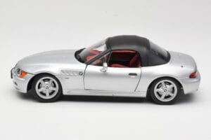 BMW Z3 Roadster 1.8 Argent UT Models 1:18 20404 Métal — image 4 sur 8