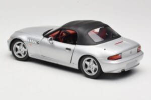 BMW Z3 Roadster 1.8 Argent UT Models 1:18 20404 Métal — image 7 sur 8