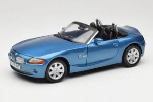 BMW Z4 E85 Bleu Métallique Motormax 1:18 73144 Métal