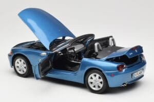 BMW Z4 E85 Bleu Métallique Motormax 1:18 73144 Métal — image 5 sur 8