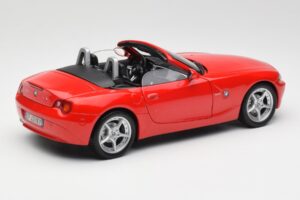 BMW Z4 E85 Roadster Rouge Bburago 1:18 34046 Métal — image 3 sur 8