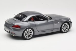 BMW Z4 E89 sDrive 35i Space Grey Metallic Kyosho 1:18 80432147085 Métal — image 3 sur 8