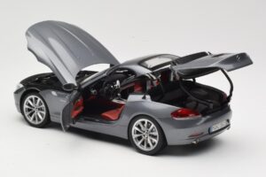 BMW Z4 E89 sDrive 35i Space Grey Metallic Kyosho 1:18 80432147085 Métal — image 5 sur 8