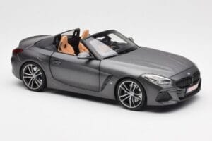 BMW Z4 G29 Gris Metallic Norev 1:18 183270 Métal — image 6 sur 8