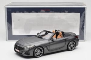 BMW Z4 G29 Gris Metallic Norev 1:18 183270 Métal — image 8 sur 8