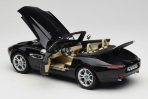BMW Z8 Noir Kyosho 1:18 80439411729 Métal — image 5 sur 9