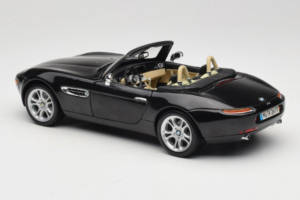 BMW Z8 Noir Kyosho 1:18 80439411729 Métal — image 6 sur 9