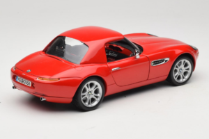 BMW Z8 Rouge Kyosho 1:18 80439411730 Métal — image 4 sur 9