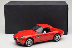 BMW Z8 Rouge Kyosho 1:18 80439411730 Métal — image 9 sur 9