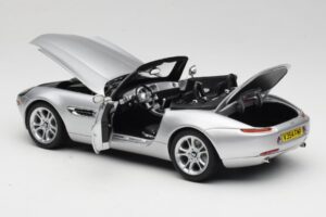 BMW Z8 E52 Cabriolet Argent Kyosho 1:18 80432411551 Métal — image 7 sur 8