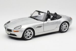 BMW Z8 E52 Titanium Silver Maisto 1:18 536896 Métal