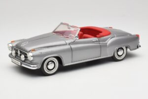 Borgward Isabella Cabriolet Argent Revell 1:18 8411 Métal