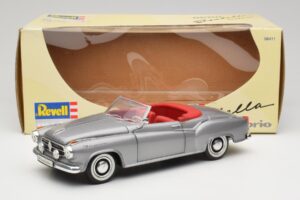Borgward Isabella Cabriolet Argent Revell 1:18 8411 Métal — image 8 sur 8