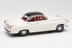 Borgward Isabella Coupé Blanc Revell 1:18 08982-W1 Métal — image 3 sur 8