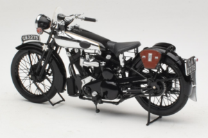 Brough Superior SS 100 T. E. Lawrence Minichamps 1:18 122135500 Métal — image 5 sur 6