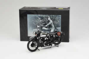 Brough Superior SS 100 T. E. Lawrence Minichamps 1:18 122135500 Métal — image 6 sur 6