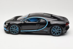 Bugatti Chiron Noir & Bleu Bburago 1:18 18-11040BK Métal — image 4 sur 8