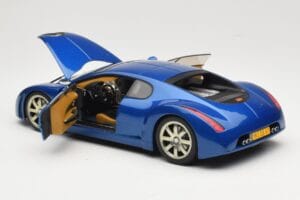 Bugatti EB 18.3 Chiron Bleu AUTOart 1:18 70911 Métal — image 5 sur 8