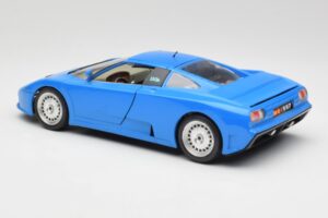 Bugatti EB110 Bleu Bburago 1:18 3035 Métal — image 7 sur 8
