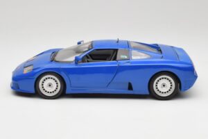 Bugatti EB110 Bleu Foncé Bburago 1:18 3035-DB Métal — image 4 sur 8