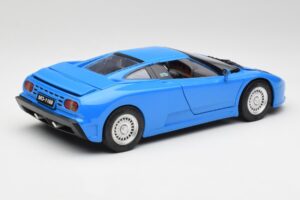 Bugatti EB110 GT Bleu Anson 1:18 30303-W Métal — image 3 sur 8