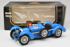 Bugatti Type 51 Grand Prix #14 Bleu Bburago 1:18 3012-M1 Métal — image 6 sur 6