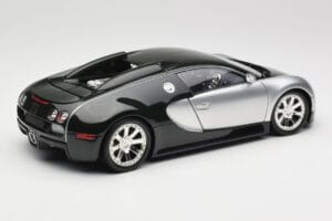 Bugatti Veyron Edition Centenaire Chrome Green Minichamps 1:18 100110852 Métal — image 3 sur 8