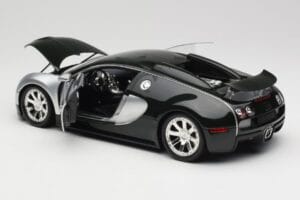 Bugatti Veyron Edition Centenaire Chrome Green Minichamps 1:18 100110852 Métal — image 5 sur 8