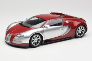 Bugatti Veyron Edition Centenaire Chrome Red Minichamps 1:18 100110851-O Métal