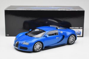 Bugatti Veyron Bleu Clair Bleu Foncé Minichamps 1:18 100110821 Métal — image 8 sur 8