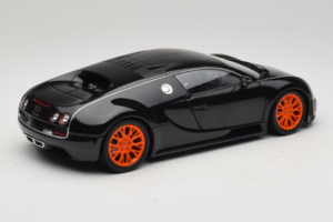 Bugatti Veyron Super Sport Black Metallic Minichamps 1:18 100110842 Métal — image 3 sur 8