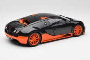 Bugatti Veyron Super Sport World Record Edition Carbon & Orange Minichamps 1:18 100110840 Métal — image 3 sur 8