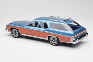 Buick Estate Wagon Light Blue Metallic BoS Models 1:18 BOS417 Résine — image 5 sur 6