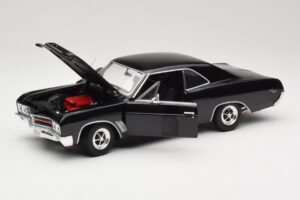 Buick GS 400 Noir American Muscle 1:18 33086 Métal — image 2 sur 8
