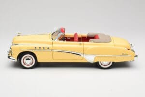 Buick Roadmaster Chrome Yellow Motormax 1:18 23124646-M17 Métal — image 4 sur 8