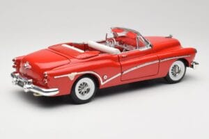 Buick Skylark Rouge Motormax 1:18 411393-M1 Métal — image 3 sur 8