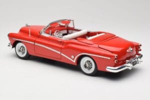 Buick Skylark Rouge Motormax 1:18 411393-M1 Métal — image 7 sur 8