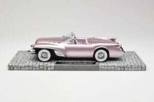 Buick Wildcat II Concept Salmon Metallic Minichamps 1:18 107141221 Résine — image 3 sur 6