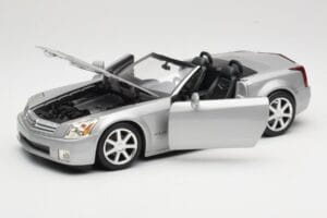 Cadillac XLR Cabriolet Argent Hot Wheels 1:18 53838 Métal — image 2 sur 8