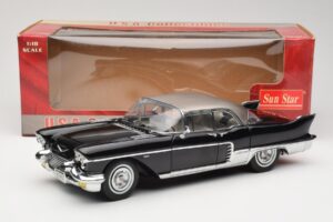 Cadillac Brougham Noir Sun Star 1:18 4001 Métal — image 8 sur 8
