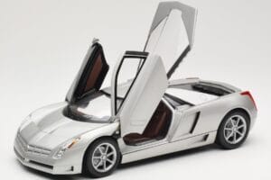 Cadillac Cien Argent Hot Wheels 1:18 57296 Métal — image 2 sur 8