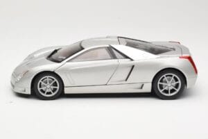 Cadillac Cien Argent Hot Wheels 1:18 57296 Métal — image 4 sur 8