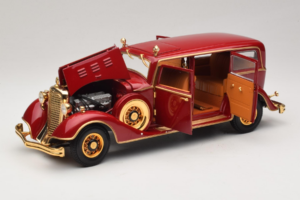 Cadillac Deluxe Tudor Limousine d'État Puyi Dernier Empereur de Chine Sun Star 1:18 4100 Métal — image 2 sur 9