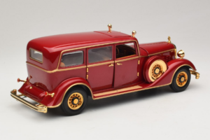 Cadillac Deluxe Tudor Limousine d'État Puyi Dernier Empereur de Chine Sun Star 1:18 4100 Métal — image 3 sur 9