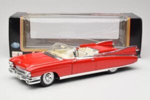 Cadillac Eldorado Biarritz Bolero Red Maisto 1:18 31813 Métal — image 8 sur 8