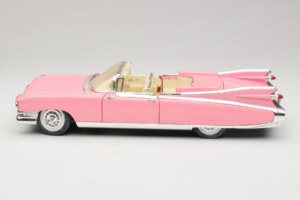 Cadillac Eldorado Biarritz Rose Maisto 1:18 36813 Métal — image 4 sur 8