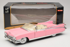 Cadillac Eldorado Biarritz Rose Maisto 1:18 36813 Métal — image 8 sur 8
