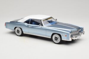 Cadillac Eldorado Cabriolet Bleu MCG 1:18 MCG18472 Métal — image 5 sur 7