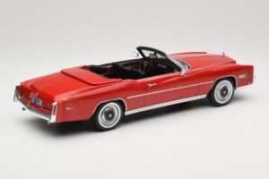 Cadillac Eldorado Cabriolet Rouge MCG 1:18 MCG18471 Métal — image 3 sur 8